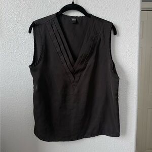SHEIN Black V-Neck Sleeveless Blouse